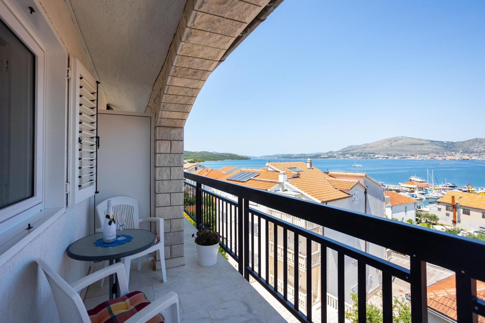 Villa Marina Okrug Gornji Bilik gambar